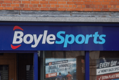 Betting giant rewards problem gamblers