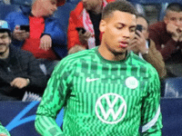 German footballer prays with opponents after World Cup win