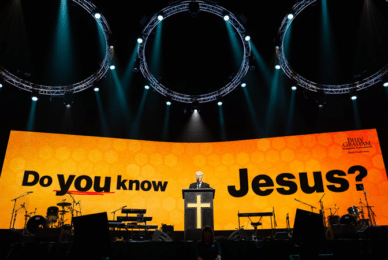 Franklin Graham proclaims the ‘Gospel of Jesus Christ’ in Manchester