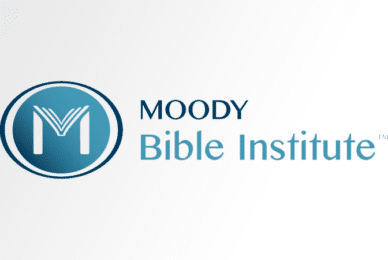 Chicago schools lift bar on trainee Christian teachers