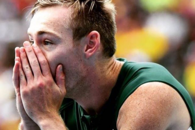 Paralympian thanks Jesus, prays with fellow athletes after race