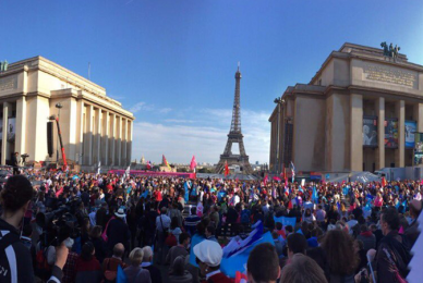 Thousands protest same-sex marriage in France