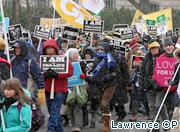 Thousands brave US snow storm to March for Life