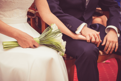 Put grace and truth at heart of C of E marriage debate, Evangelical Anglicans urge